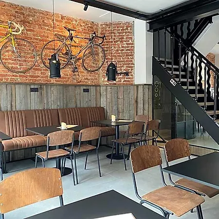 Rouleur B&B 호우팔리제